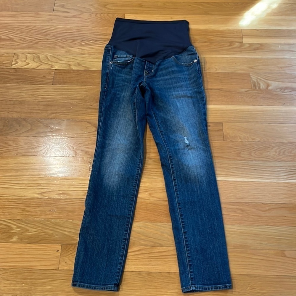 OLD Navy maternity full panel skinny lightly distressed jeans size 6 .